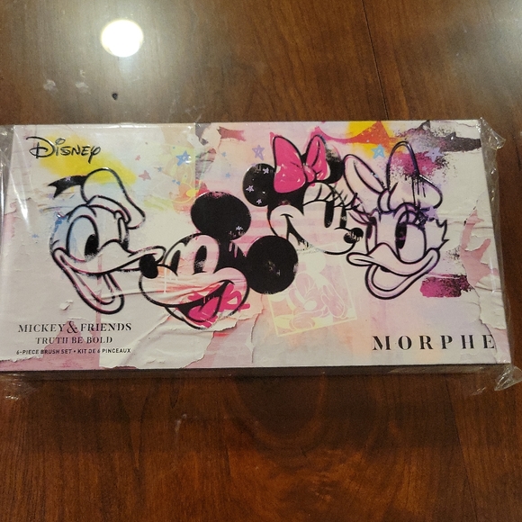 Brand New in box MORPHE Mickey and Friends Truth be Bold 6 Piece Brush set - Picture 5 of 7